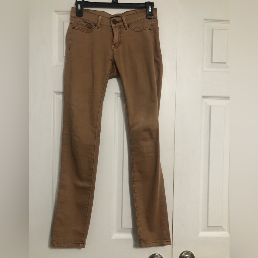 BDG mid rise cigaret ankle jeans camel women’s size 24 x 30 waist measures 26